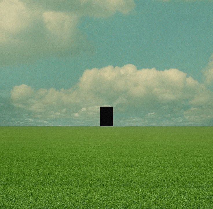 Reference of open field with horizon and monolith